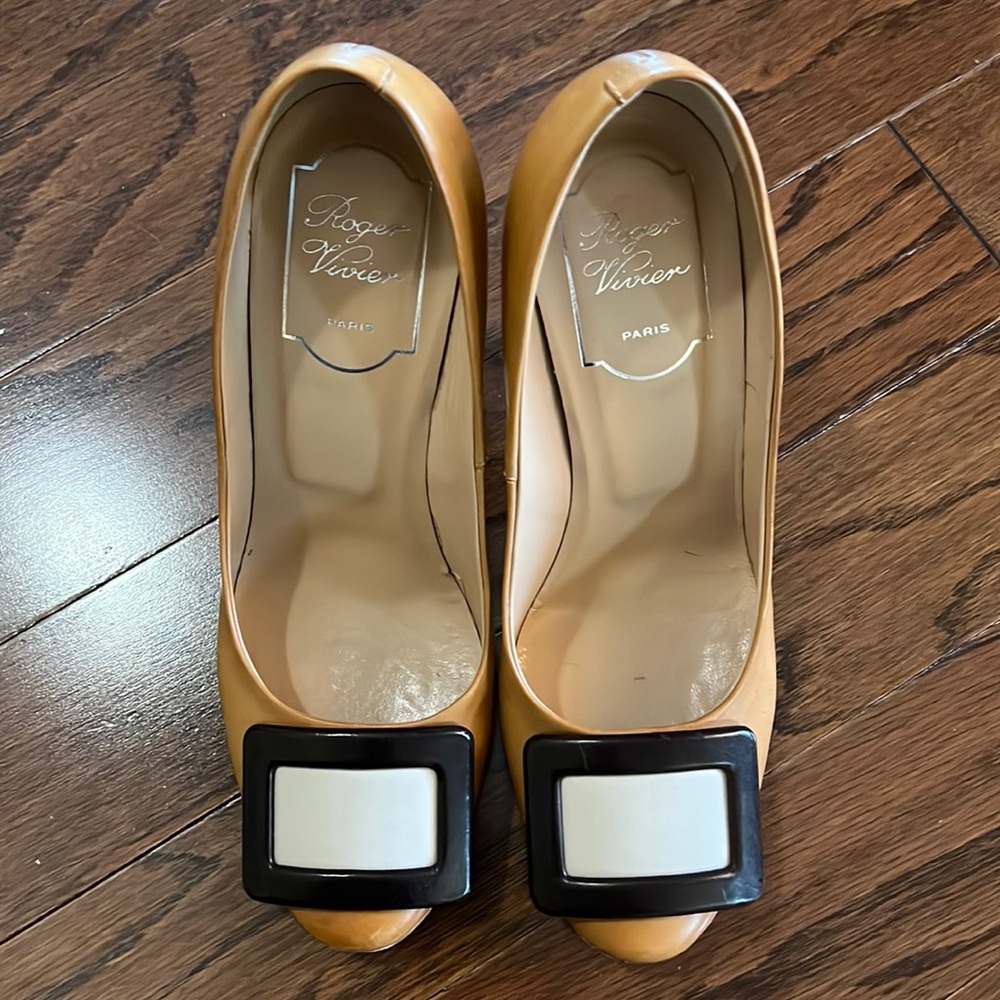 Roger vivier high heel